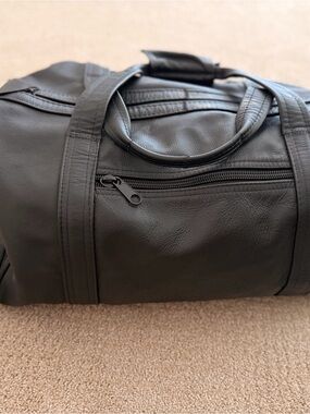 Men's Black Leather Travel Bag